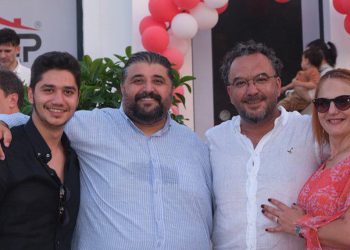 Sazlı sözlü açılış Sazlı sözlü açılış yaptılar Açılışa özel konser