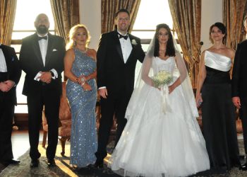 ADİLE SULTAN’DA GÖRKEMLİ DÜĞÜN