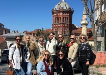 ÜNLÜ İSİMLER BALAT’DA
