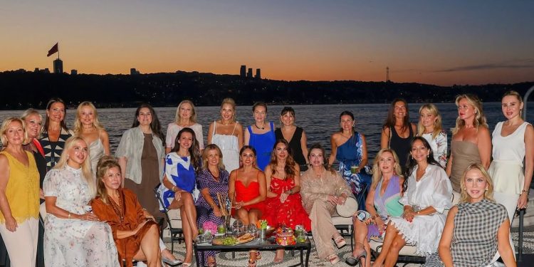 ARZU SABANCI “YAZ ORTASI” DAVETİ