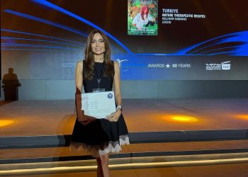 ASLIHAN SABANCI’YA “30. YIL ÜSTÜN BAŞARI ÖDÜLÜ”
